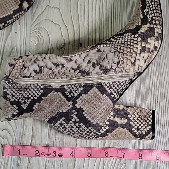 Steve Madden Elroy Snakeprint Ankle Boots Womens Size 8 - Picture 12 of 14